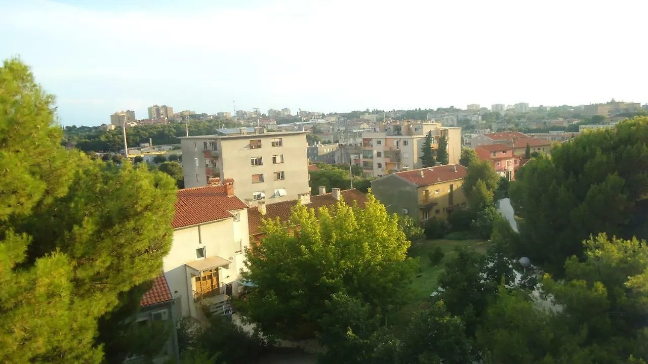 Central Panoramic Pula 0*,  Kroatien